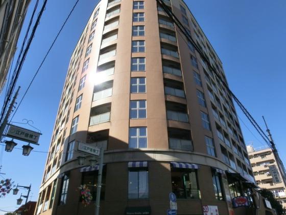 免震構造のオートロックマンションです♪