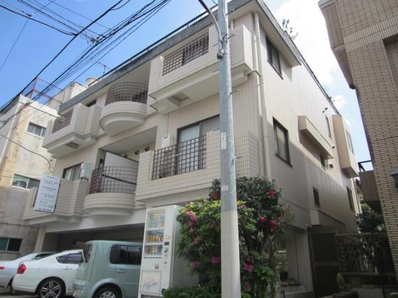 閑静な住宅街に立地しております♪