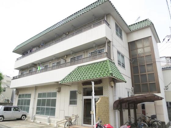 閑静な住宅にございます★マンションタイプ！