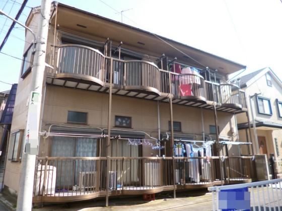 ２階建てのアパートです♪