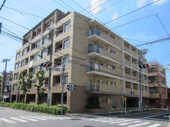 タイル貼りのきれいなマンション