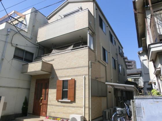 おしゃれできれいな外観です♪