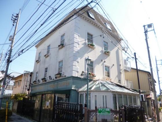 オシャレな外観のマンションタイプです♪
