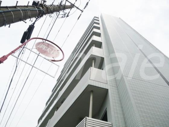 10階建、PC造のマンションです☆