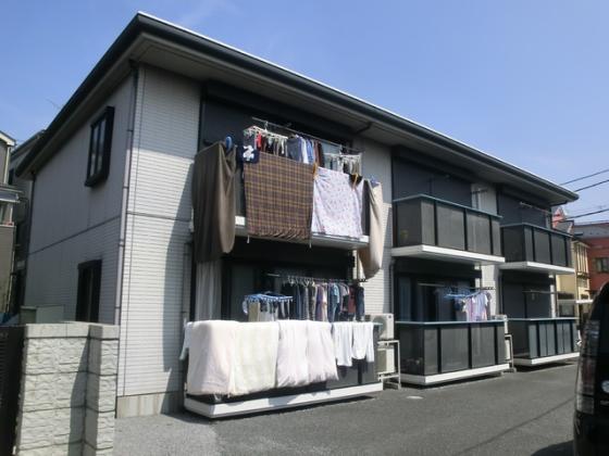 南向きで陽当たりの良いアパートです。