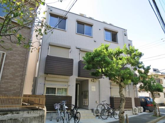 大人っぽい外観の建物です♪