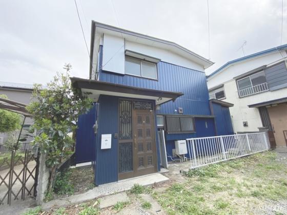 こだわりの鮮やかな青です！