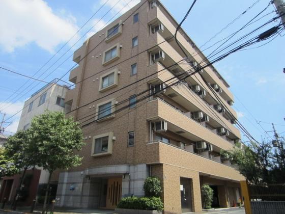 タイル貼りの綺麗な外観です☆
