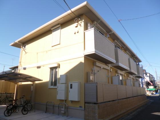 ２階建てのアパートです♪