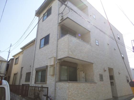静かな住環境です！
