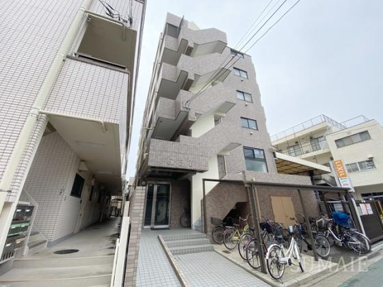 おしゃれな外観の鉄筋コンクリートマンションです♪