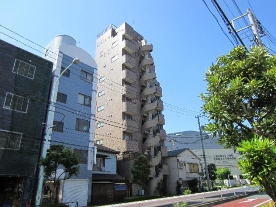青空に映える建物です☆