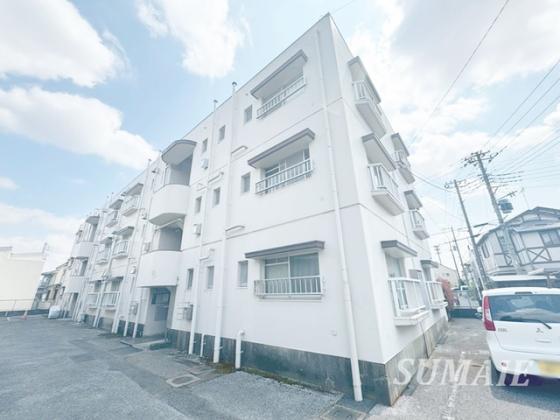 3階建てのマンションン！