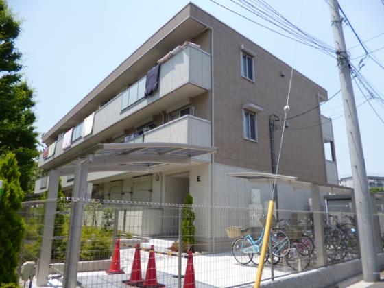 スタイリッシュな外観のマンションです♪