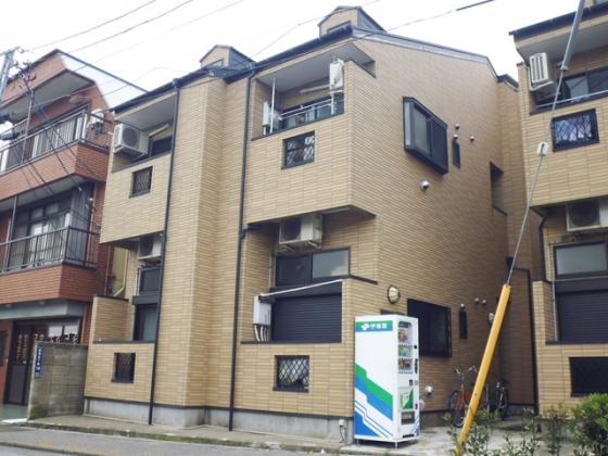 川沿いの立地です