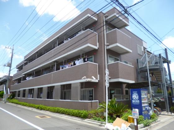 スタイリッシュな外観のマンションです♪