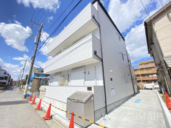 新築で綺麗な外観です☆
