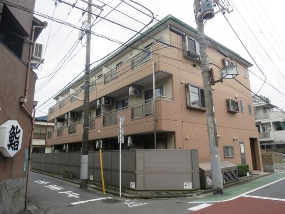 総タイル張りのオシャレなマンションです。