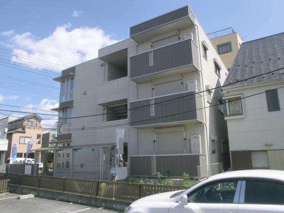 シンプルモダンな外観です。