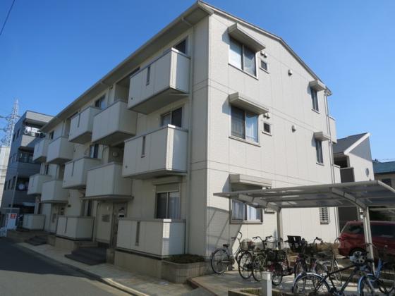 ハウスメーカー施工でしっかりしてます。