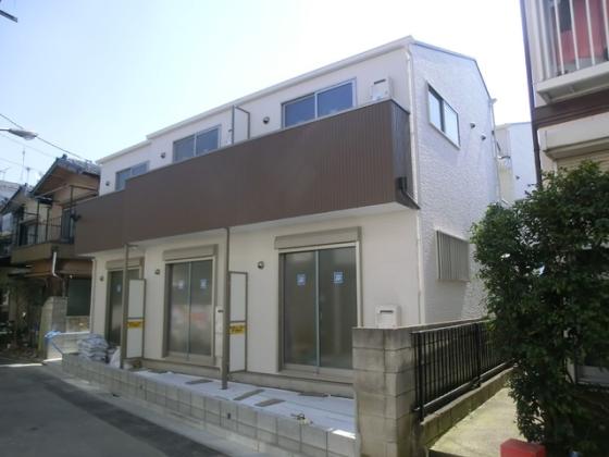 閑静な住宅街にあるアパートです。